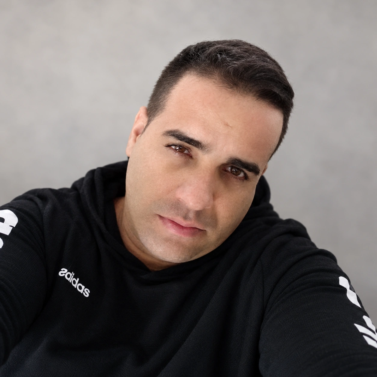 Ernesto L. Román